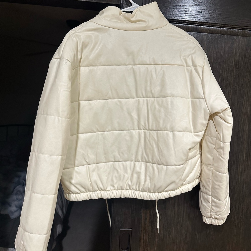 Cream/White Puffer Jacket - Picture 3 of 4